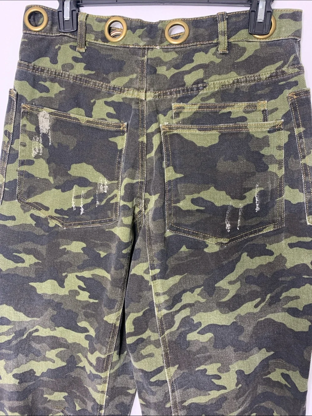 BiBi Olive Green Camo Wide-Leg Barrel size small